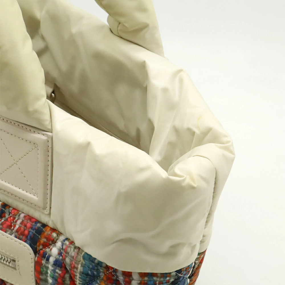 CHANEL White Leather Tote Bag - Picture 8 of 10